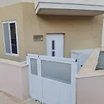 Crescent Corner