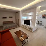 Crescent Corner